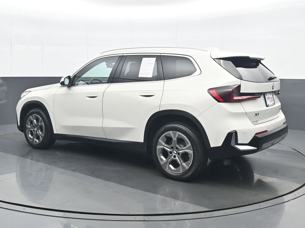 Used 2023 BMW X1 xDrive28i w/ Convenience Package AWD/4WD image 4