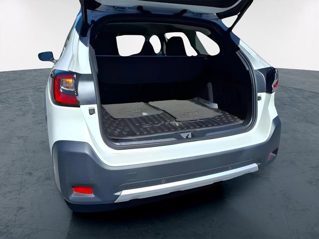 Used 2023 Subaru Outback Limited image 11