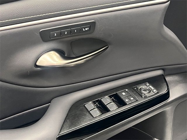 Certified 2025 Lexus ES 350 w/ Premium Package image 10