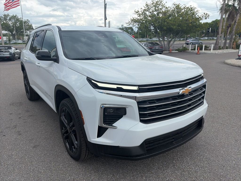 Certified 2026 Chevrolet Traverse LT FWD image 1