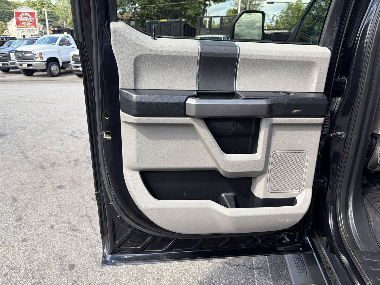 Used 2020 Ford F250 XLT w/ FX4 Off-Road Package AWD/4WD image 30