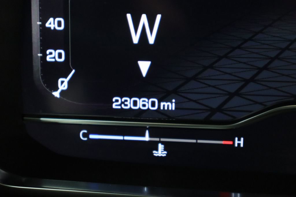 Certified 2024 GMC Yukon XL SLT w/ SLT Premium Package image 14