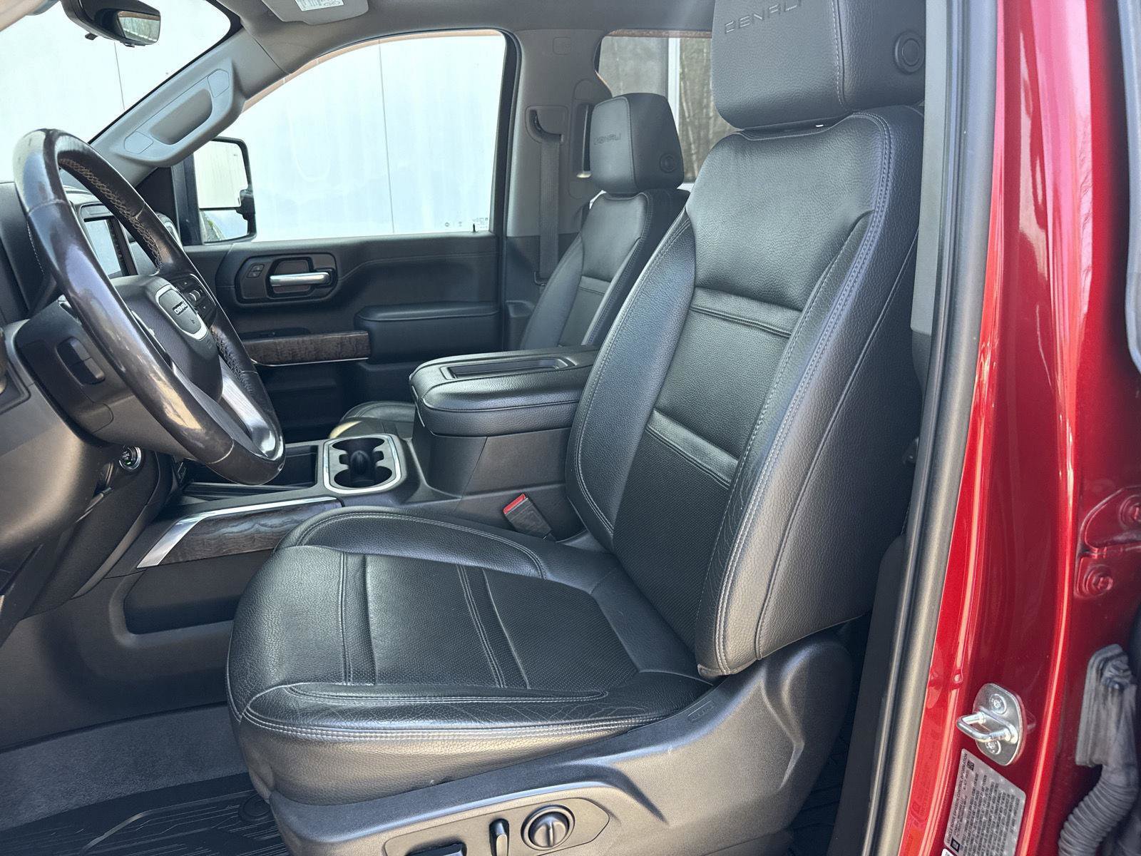 Used 2021 GMC Sierra 2500 Denali w/ Denali Ultimate Package AWD/4WD image 16