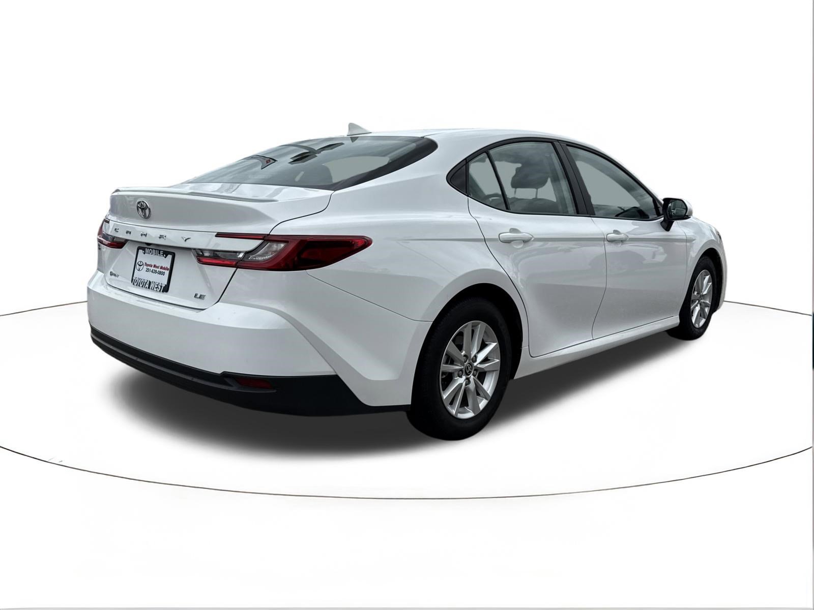 Used 2025 Toyota Camry LE w/ Convenience Package FWD image 3