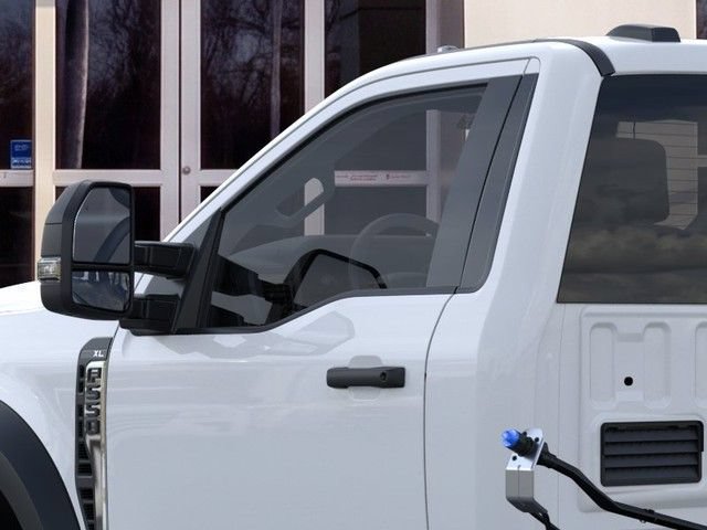 New 2026 Ford F550 2WD Regular Cab Super Duty w/ XL Chrome Package image 20