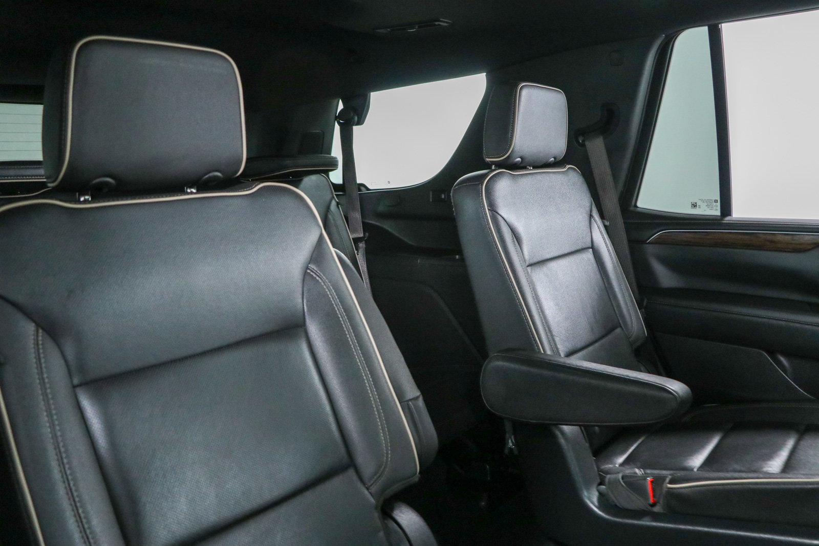 Used 2023 Chevrolet Tahoe Premier w/ Max Trailering Package AWD/4WD image 32