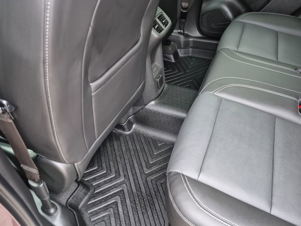 Used 2024 Buick Envision Avenir AWD/4WD image 34