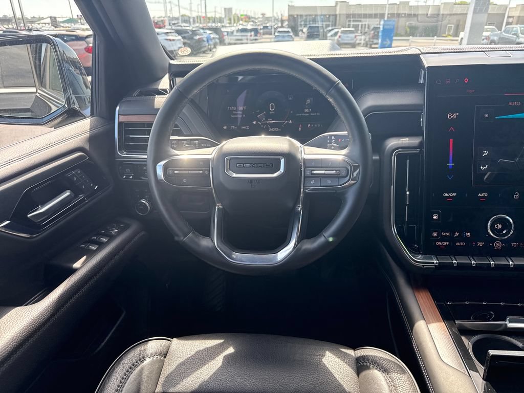 Used 2025 GMC Yukon Denali AWD/4WD image 25
