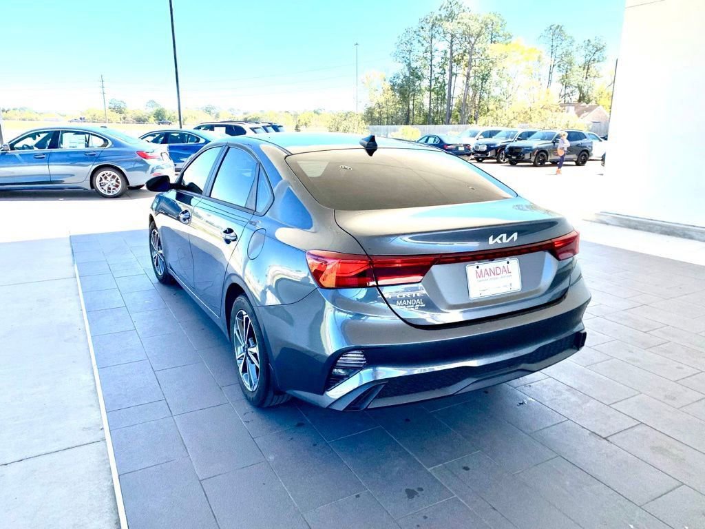 Used 2022 Kia Forte LXS w/ LXS Technology Package image 7