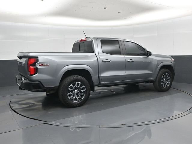 Used 2024 Chevrolet Colorado Z71 w/ Z71 Convenience Package 2 AWD/4WD image 3