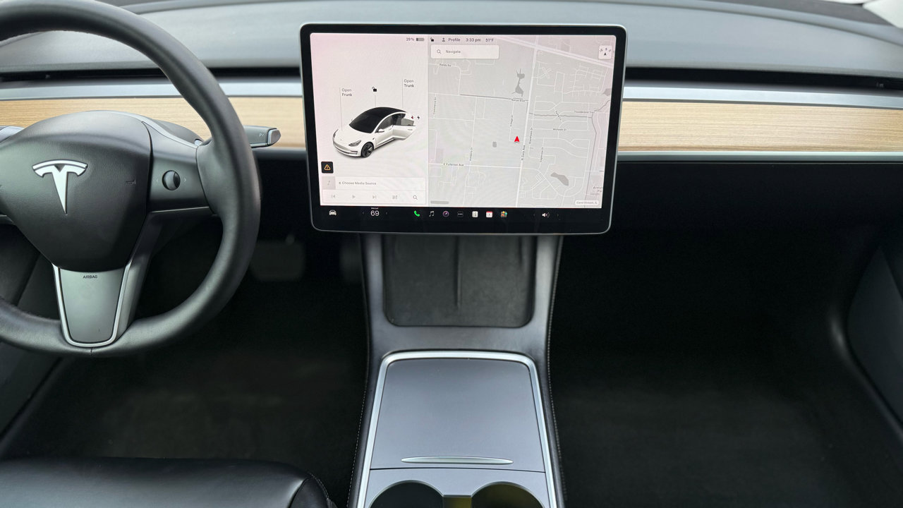 Used 2021 Tesla Model 3 Standard Range Plus image 15