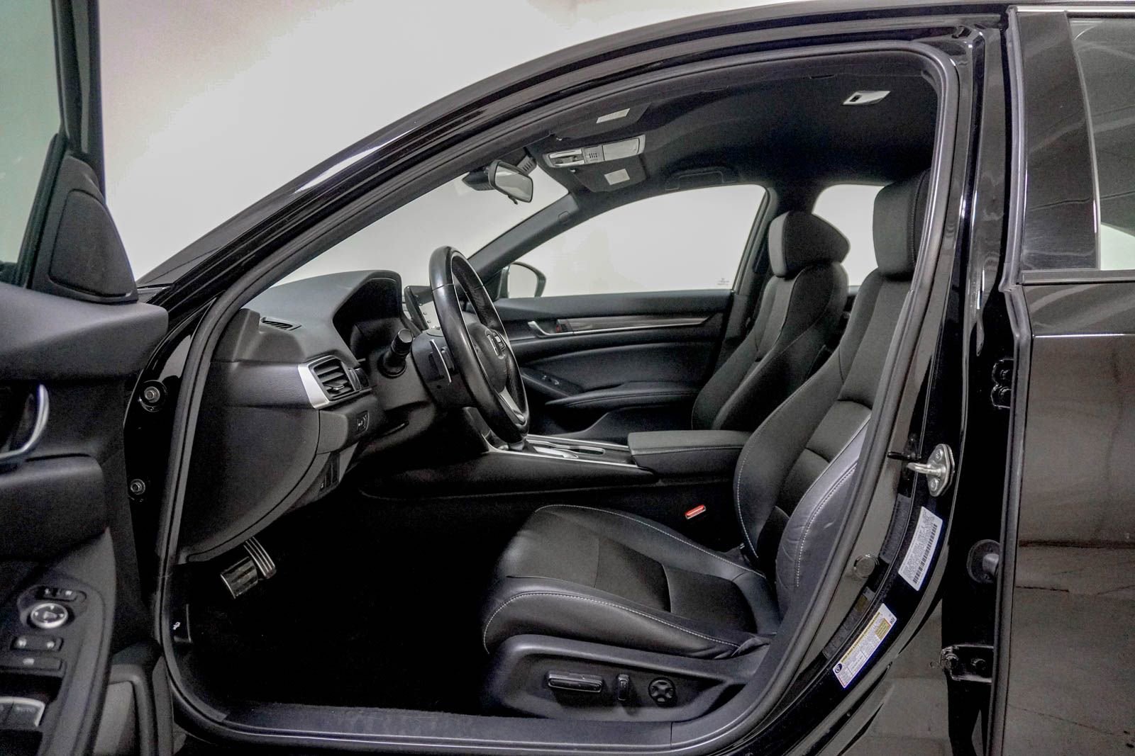 Used 2019 Honda Accord Sport image 19