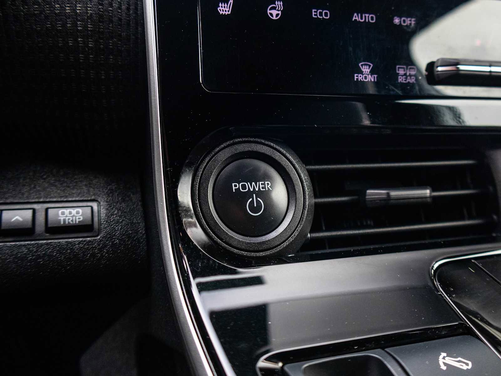 Used 2023 Toyota bZ4X XLE w/ Weather Package FWD image 32