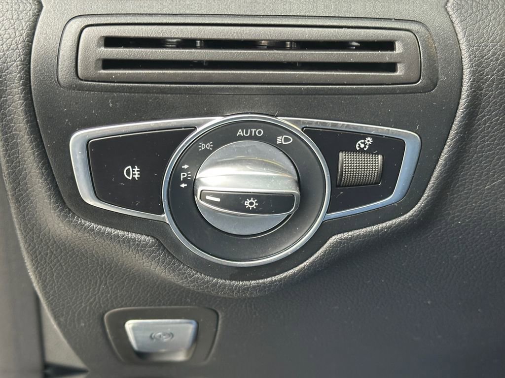 Used 2021 Mercedes-Benz GLC 43 AMG 4MATIC image 26