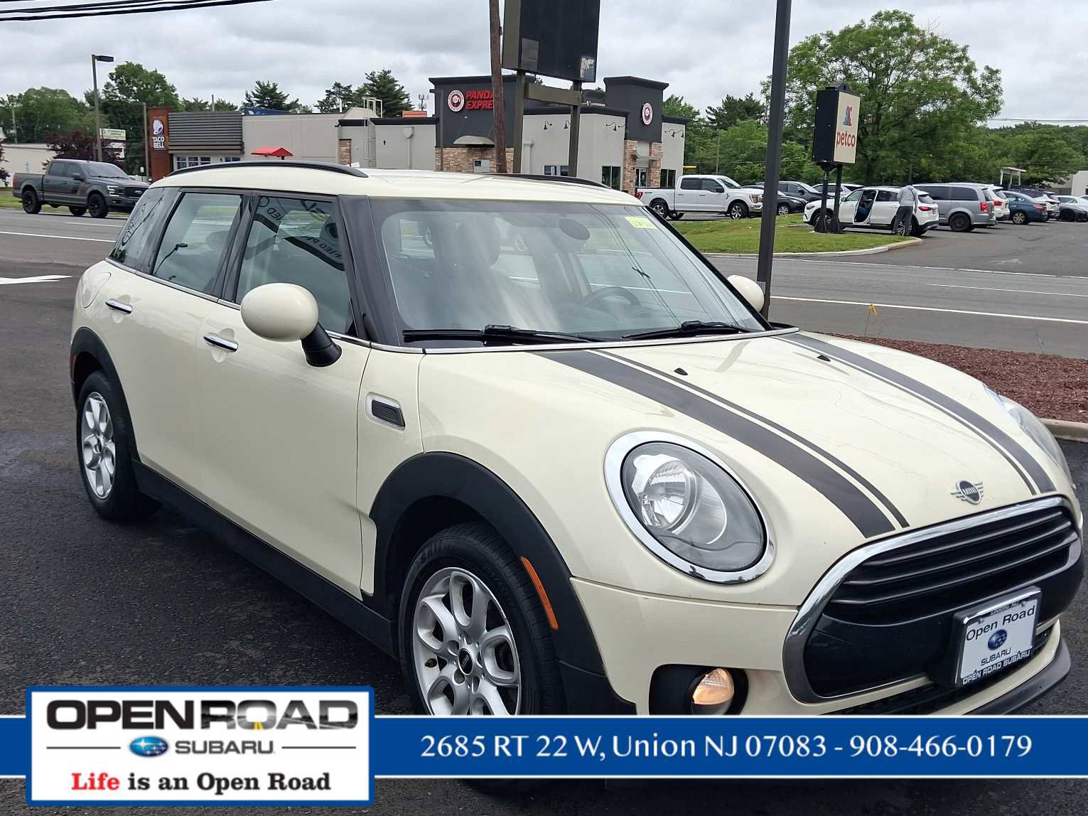 Used 2019 MINI Cooper Clubman ALL4 AWD/4WD image 4