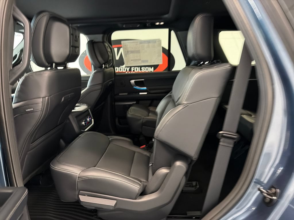 New 2027 Ford Expedition Platinum w/ Stealth Performance Package AWD/4WD image 14