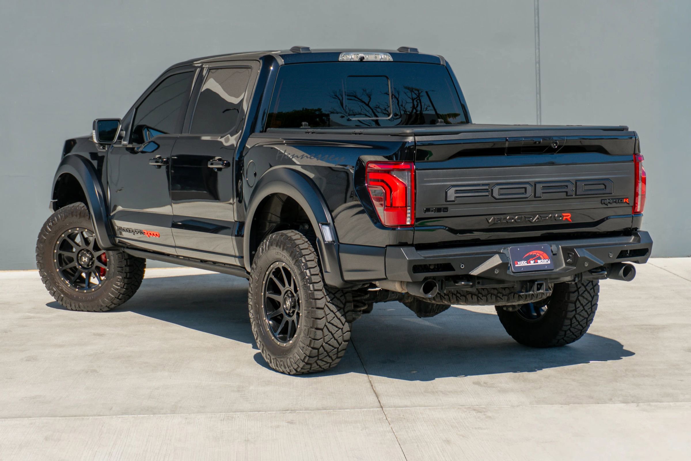 Used 2025 Ford F150 Raptor w/ Equipment Group 803A Raptor R image 9