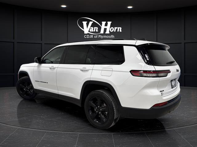 Used 2025 Jeep Grand Cherokee L Limited w/ Black Appearance Package image 3