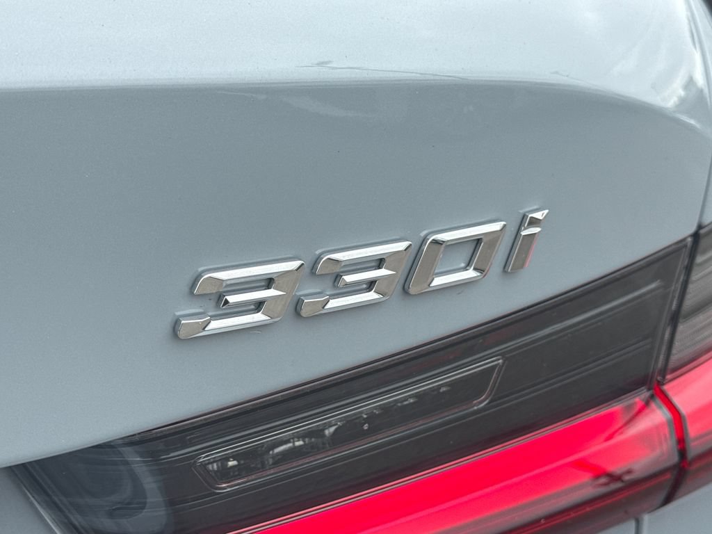 New 2026 BMW 330i Sedan w/ M Sport Package RWD image 9