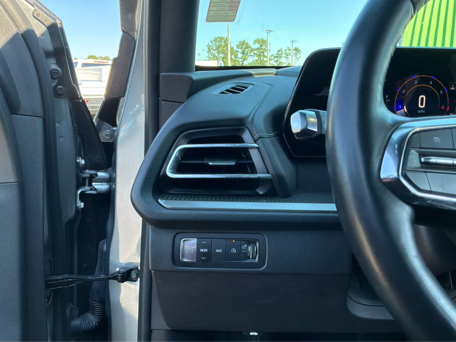 Used 2024 Chevrolet Traverse LT AWD/4WD image 11