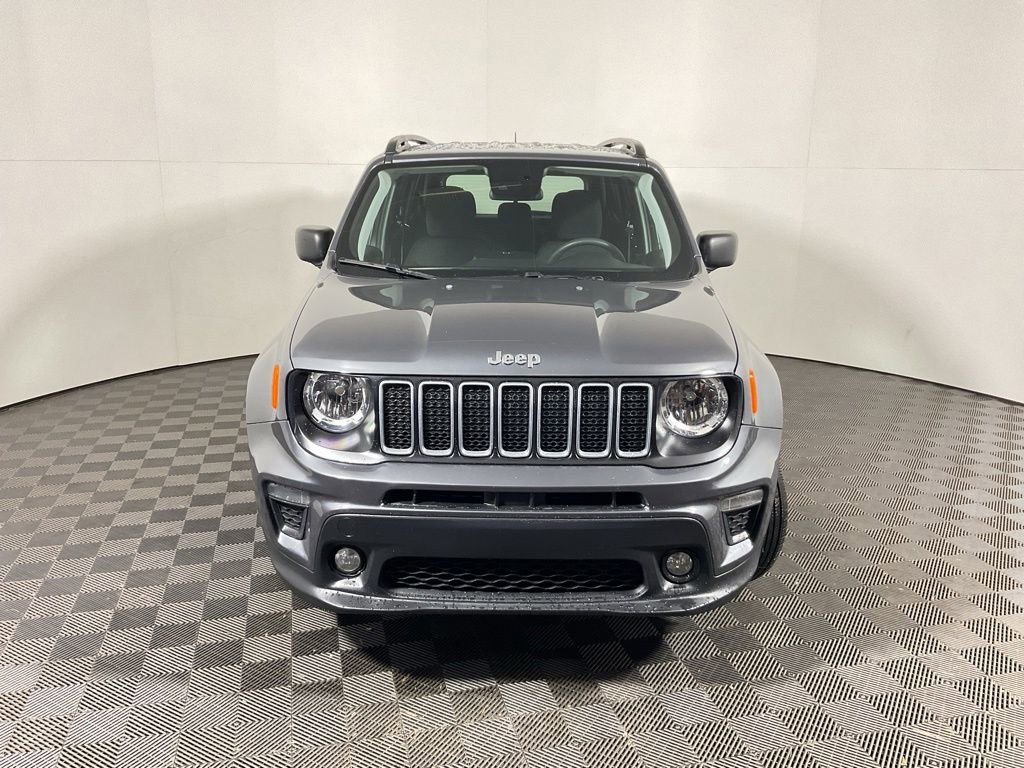 Used 2022 Jeep Renegade Latitude AWD/4WD image 6