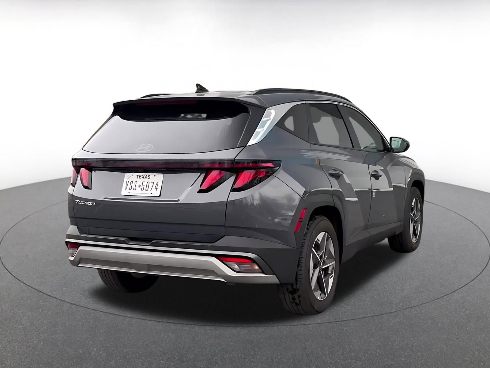Used 2025 Hyundai Tucson SEL FWD image 14