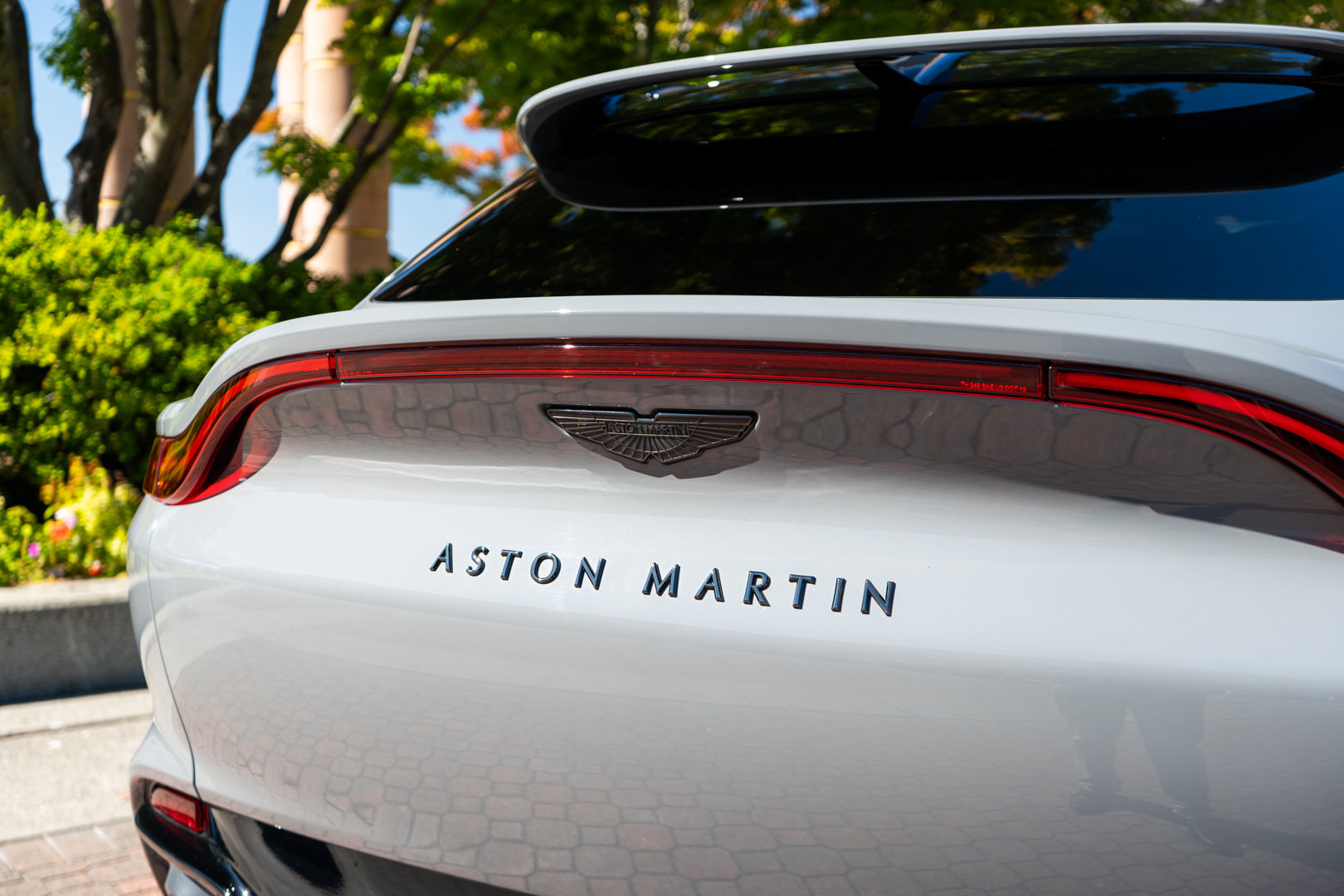 Used 2022 Aston Martin DBX AWD/4WD image 7
