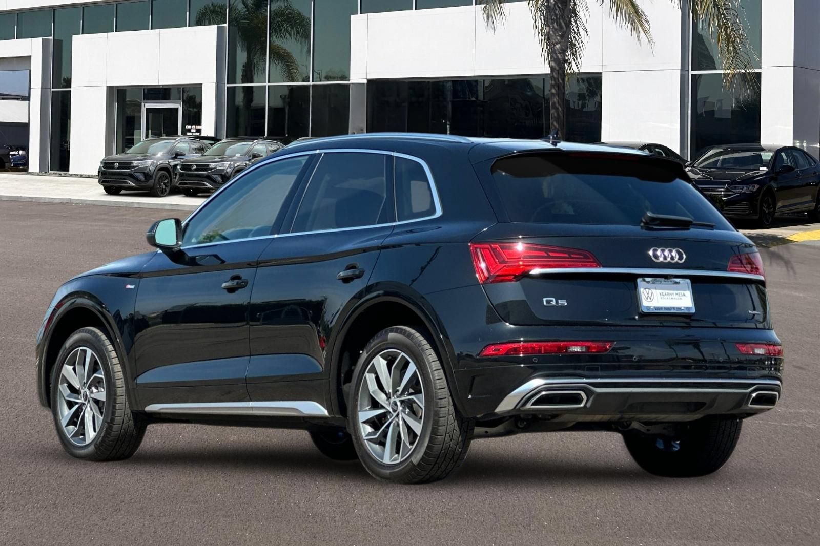 Used 2023 Audi Q5 2.0T Premium Plus w/ Premium Plus Package AWD/4WD image 5