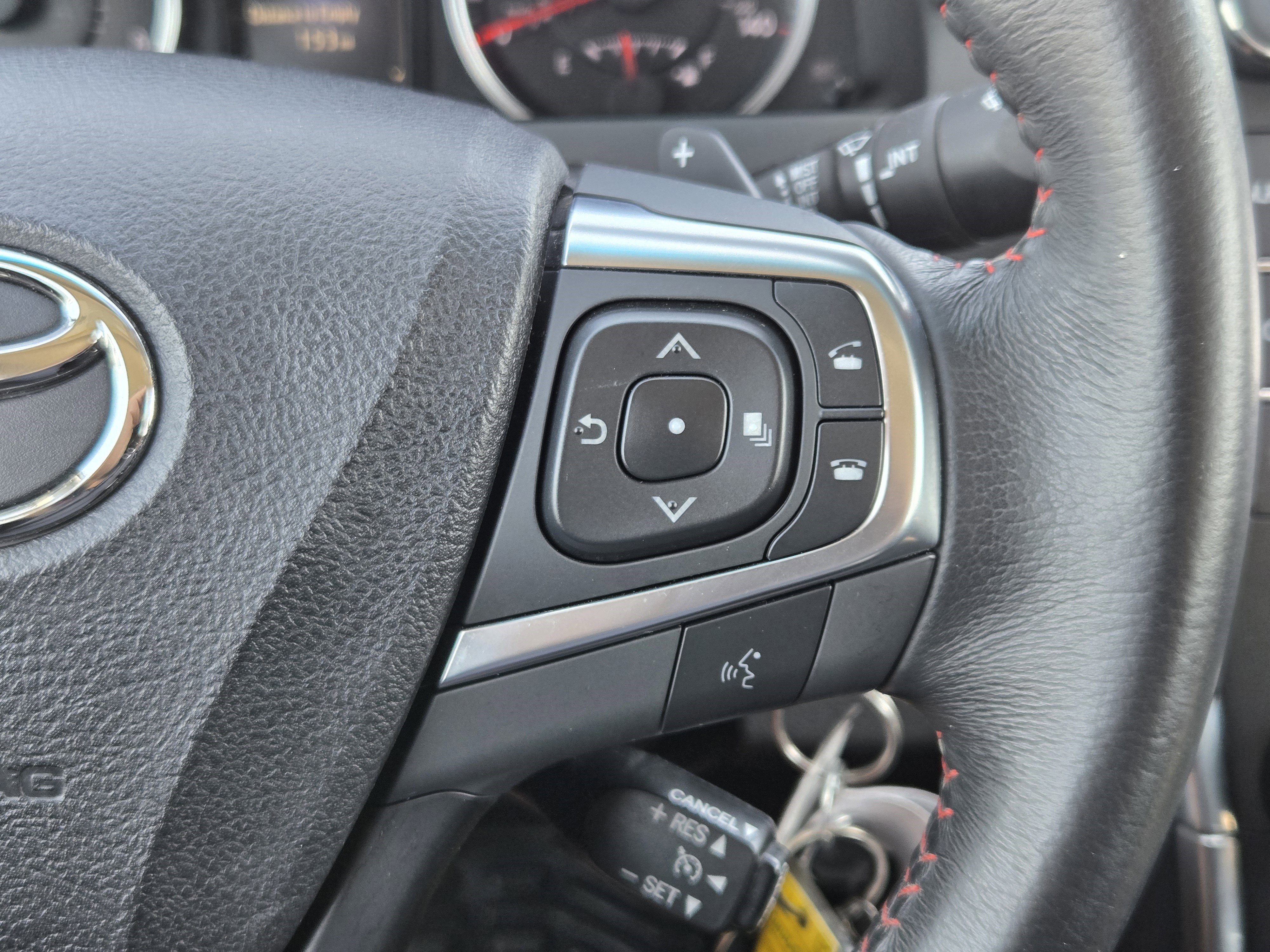 Used 2017 Toyota Camry SE image 22