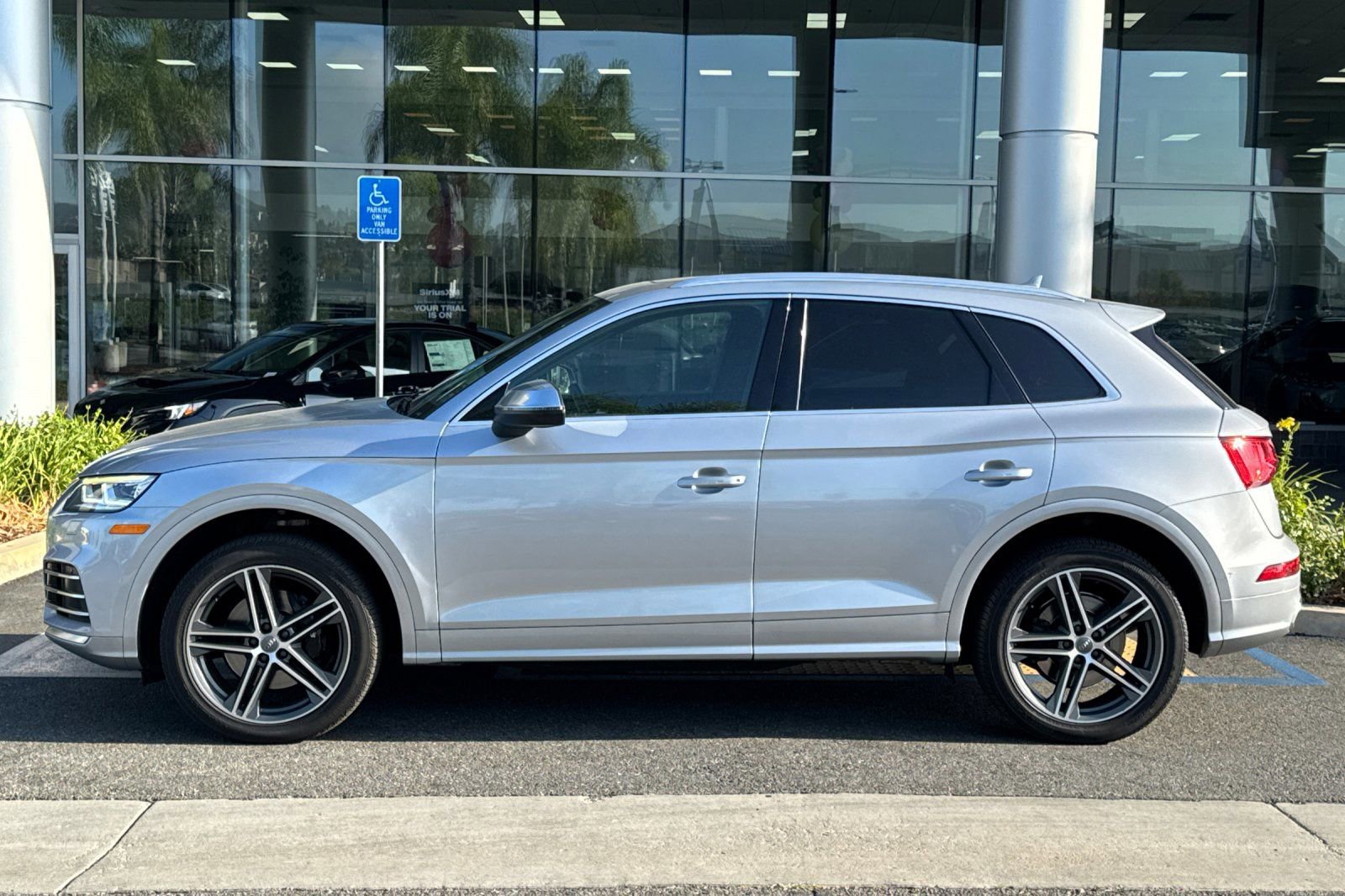 Used 2019 Audi SQ5 Premium Plus w/ Premium Plus Package image 8