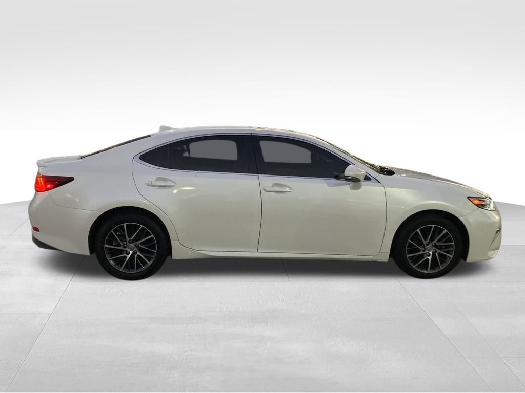 Used 2016 Lexus ES 350 350 w/ Navigation System Package image 6
