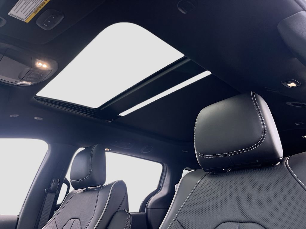 New 2027 Chrysler Pacifica Touring Plus FWD image 21