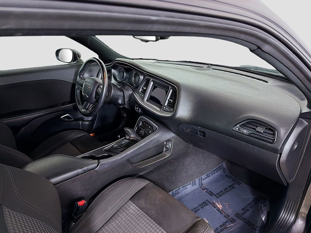 Used 2020 Dodge Challenger SXT image 14