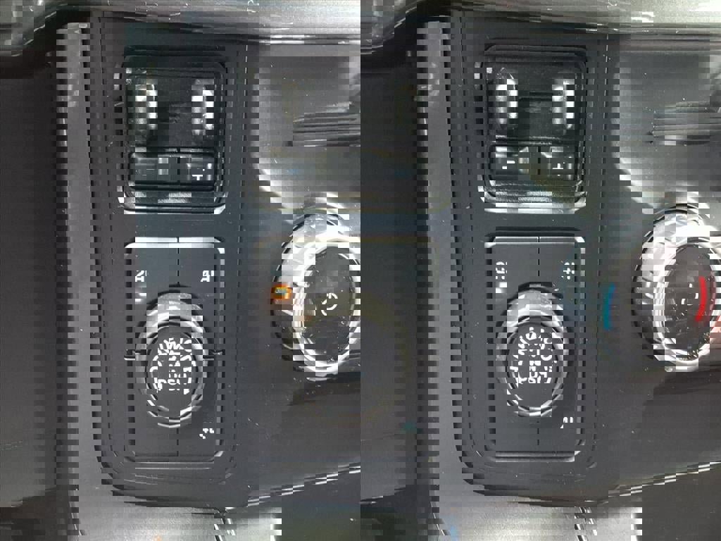 Certified 2022 Ford F150 XLT w/ Equipment Group 302A High image 20