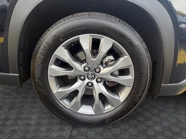 Used 2024 Toyota Grand Highlander Limited image 9