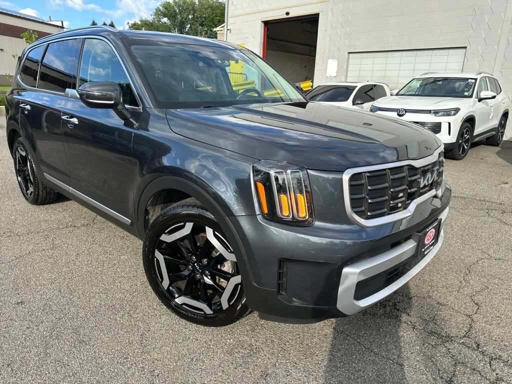 Used 2024 Kia Telluride S w/ S Sunroof Package AWD/4WD image 1