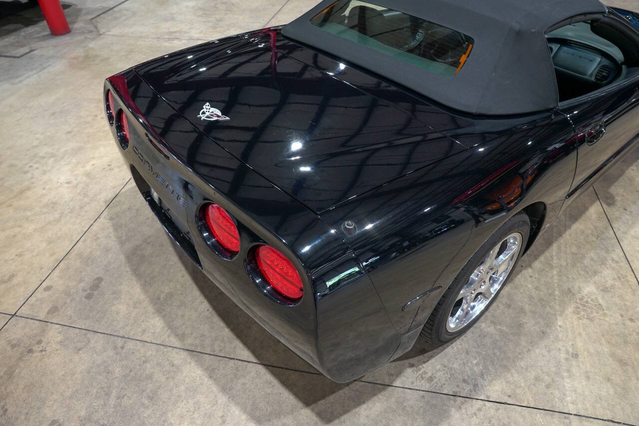 Used 2003 Chevrolet Corvette Convertible w/ Preferred Equipment Group1 RWD image 34