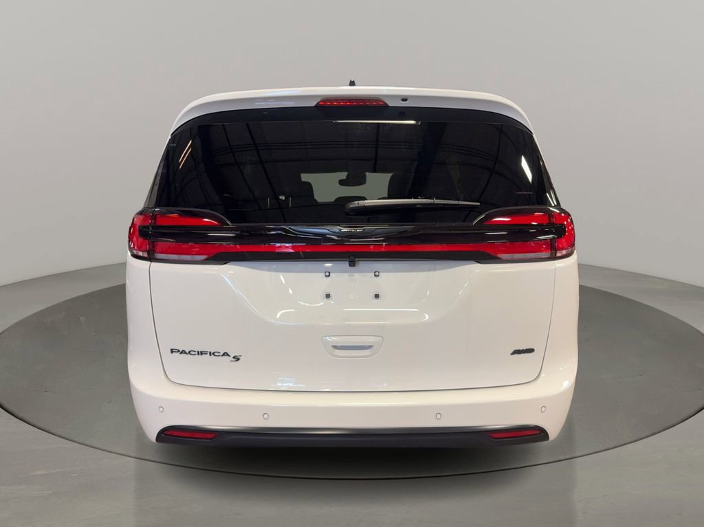 New 2026 Chrysler Pacifica Select w/ S Appearance Package image 8
