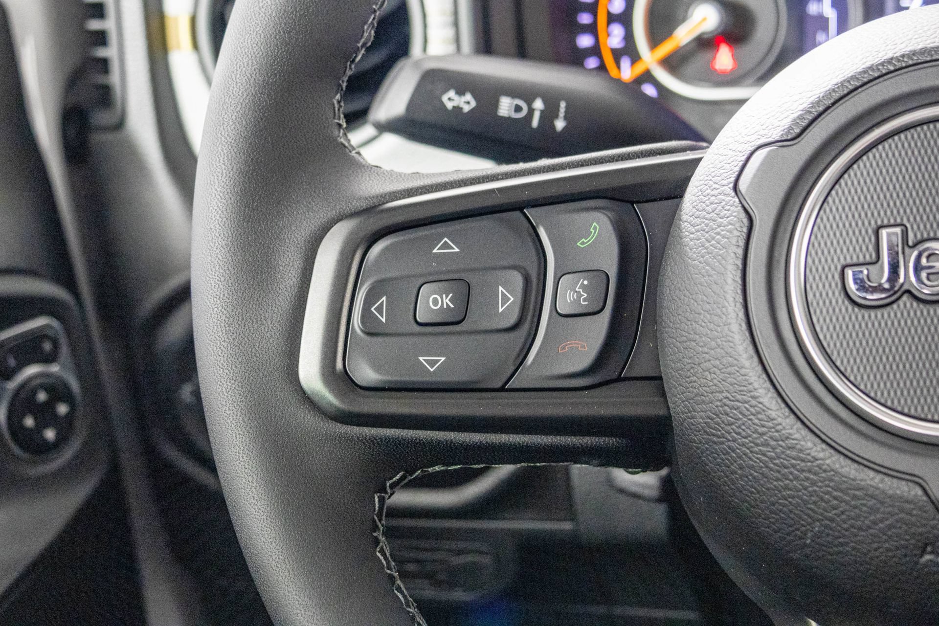 New 2026 Jeep Gladiator Sport AWD/4WD image 34
