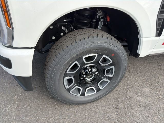 New 2026 Ford F350 Platinum w/ FX4 Off-Road Package image 7