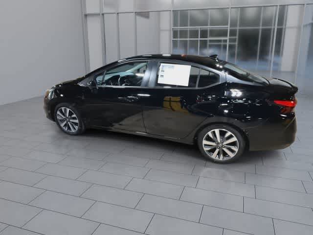 Used 2020 Nissan Versa SR FWD image 6