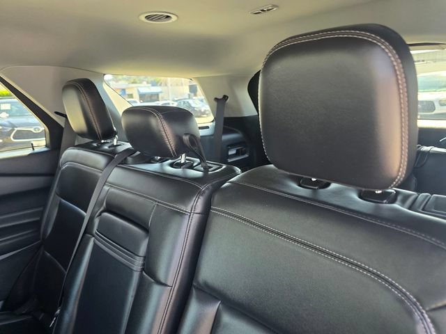 Used 2023 Ford Explorer XLT w/ Equipment Group 202A RWD image 10
