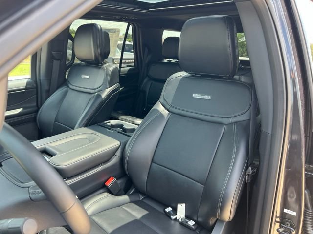 New 2027 Ford Expedition Platinum w/ Stealth Appearance Package RWD image 11