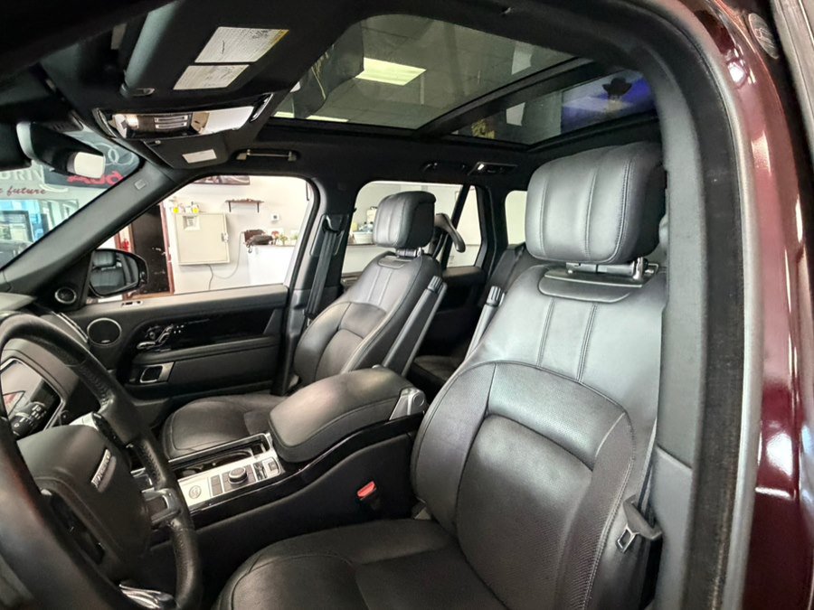 Used 2018 Land Rover Range Rover HSE AWD/4WD image 25