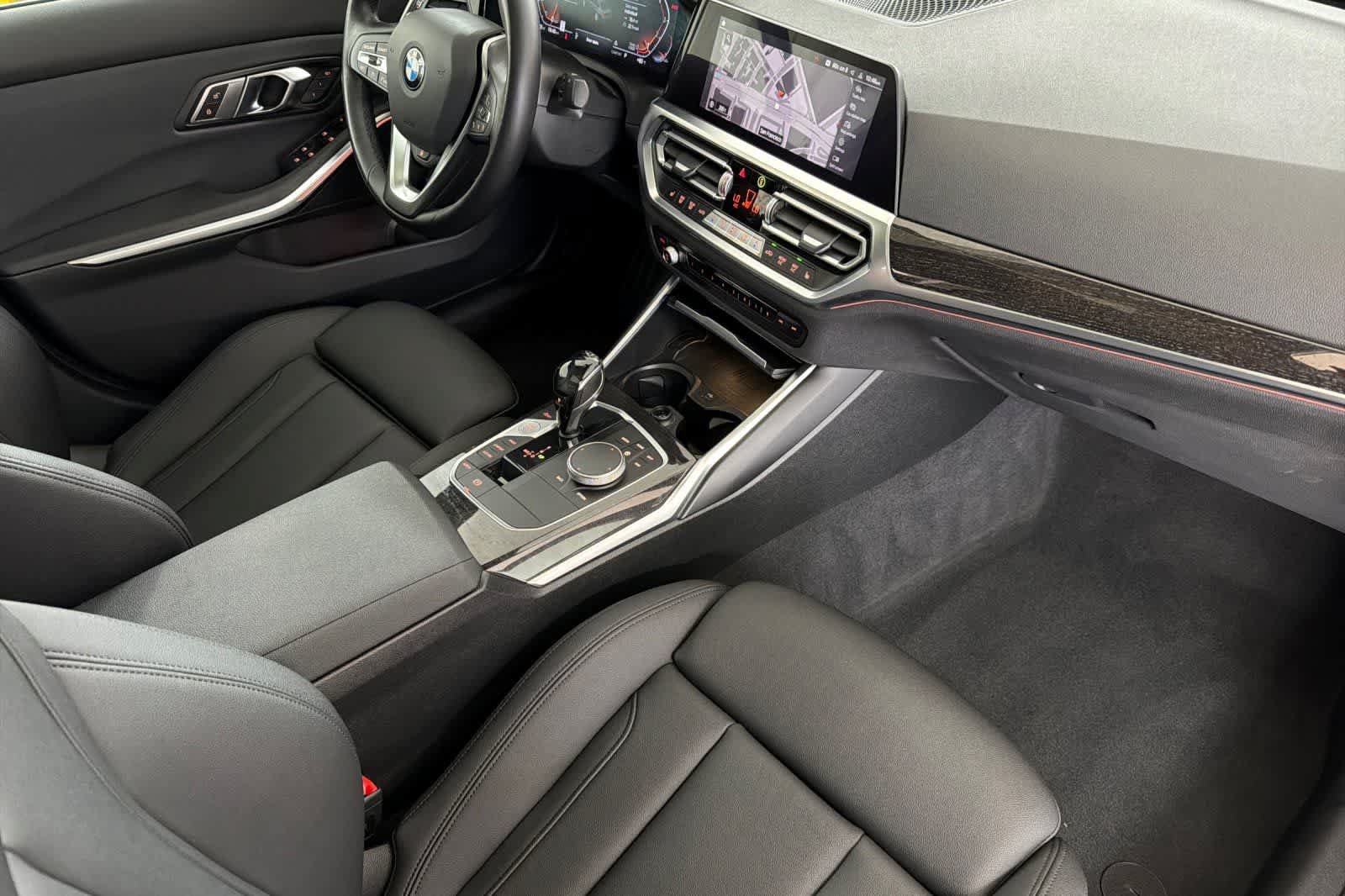 Used 2021 BMW 330i Sedan w/ Premium Package RWD image 15