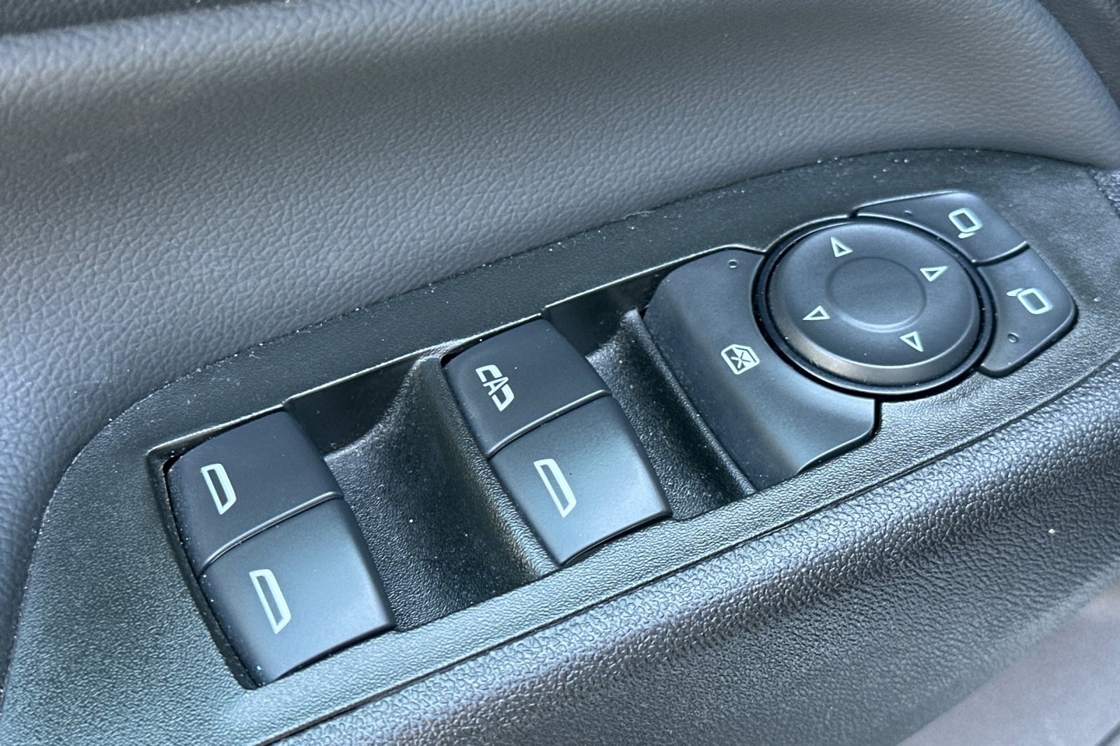 Used 2024 Chevrolet Equinox LT image 13