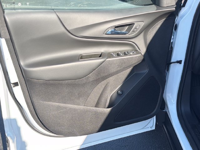 Certified 2024 Chevrolet Equinox LT w/ LPO, Floor Liner Package FWD image 10
