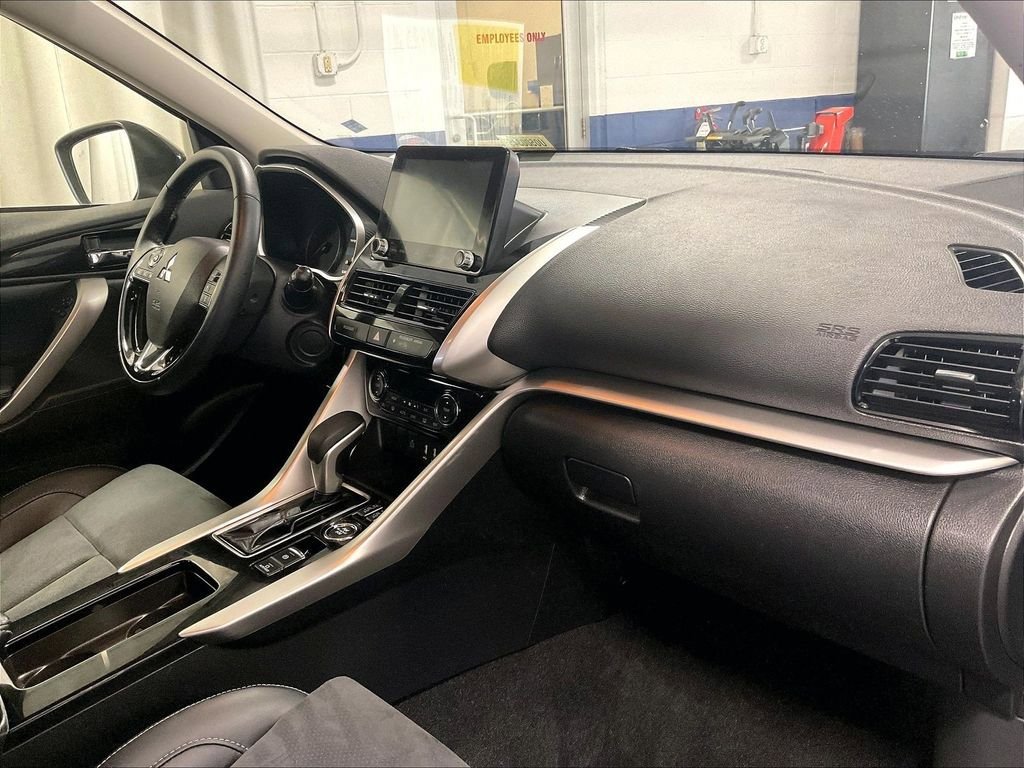 Used 2025 Mitsubishi Eclipse Cross SE AWD/4WD image 14