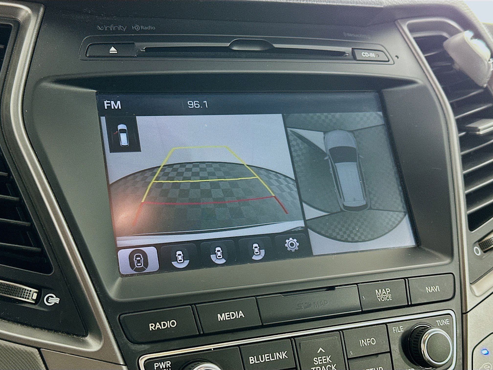 Used 2017 Hyundai Santa Fe Sport image 23