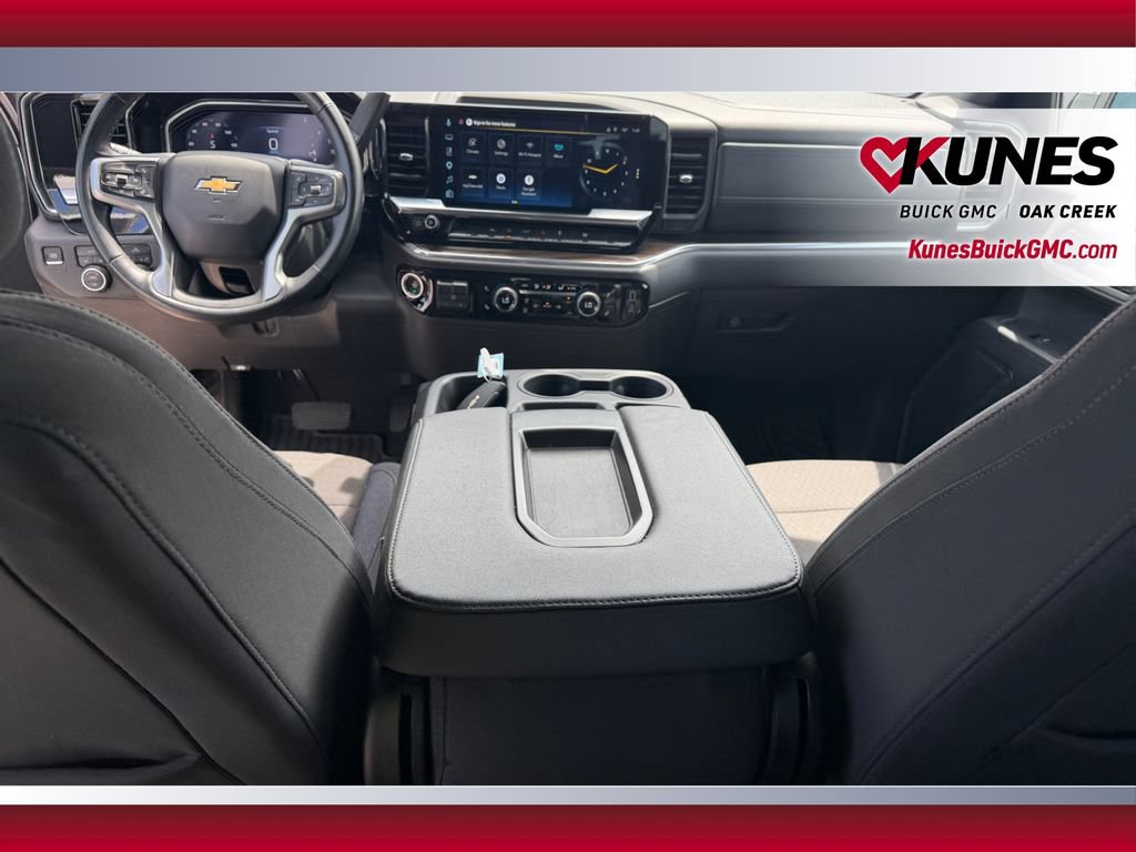 Used 2025 Chevrolet Silverado 1500 LT AWD/4WD image 23